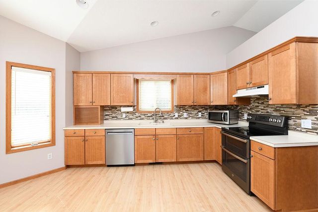 8018 Aquarius Drive, Fargo, ND 58104