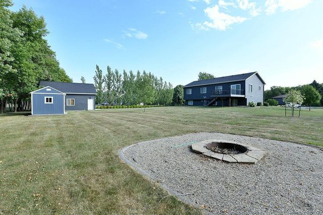 8018 Aquarius Drive, Fargo, ND 58104