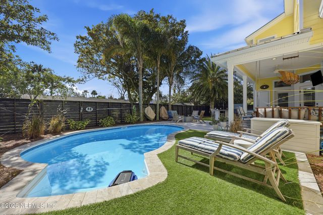 527 FLORIDA Boulevard, Neptune Beach, FL 32266