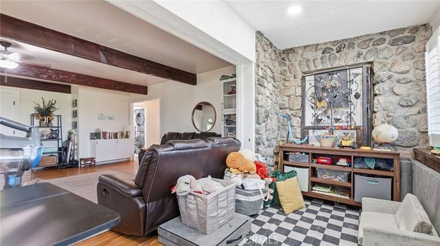 7276 Summitrose Street, Tujunga, CA 91042