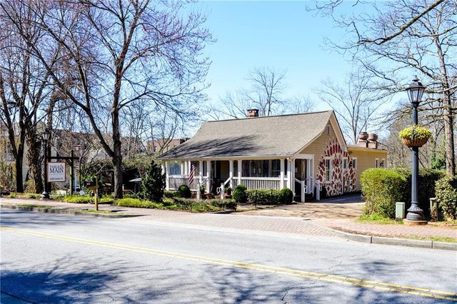 520 Clover Court, Roswell, GA 30075
