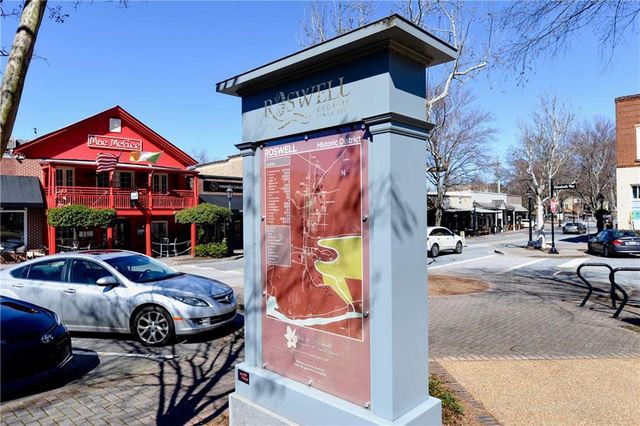 520 Clover Court, Roswell, GA 30075