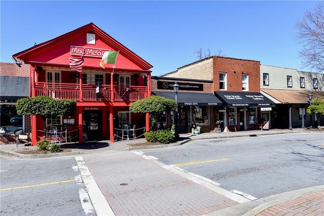 520 Clover Court, Roswell, GA 30075