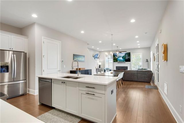 520 Clover Court, Roswell, GA 30075