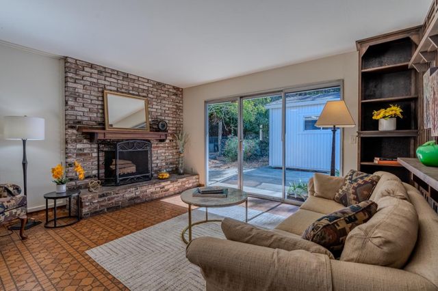 800 Oddstad Boulevard, Pacifica, CA 94044