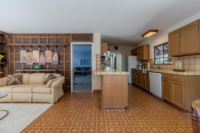 800 Oddstad Boulevard, Pacifica, CA 94044