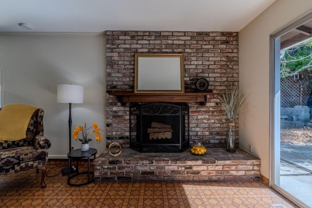 800 Oddstad Boulevard, Pacifica, CA 94044