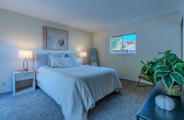 800 Oddstad Boulevard, Pacifica, CA 94044