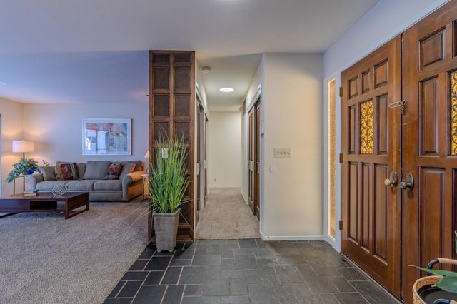 800 Oddstad Boulevard, Pacifica, CA 94044