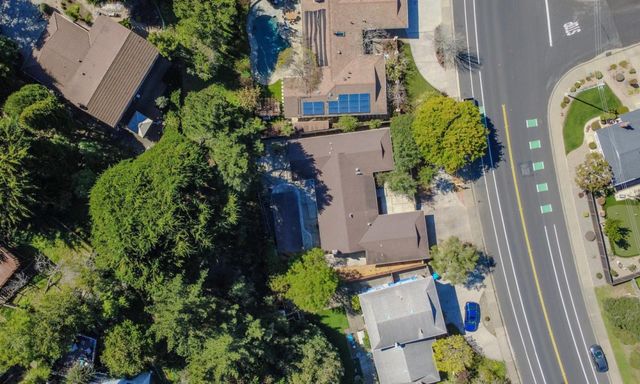 800 Oddstad Boulevard, Pacifica, CA 94044