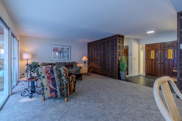 800 Oddstad Boulevard, Pacifica, CA 94044