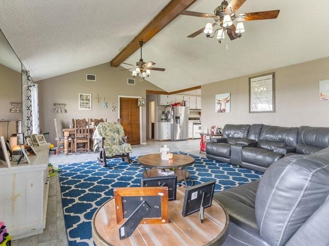 21126 Highway 111, Louise, TX 77455