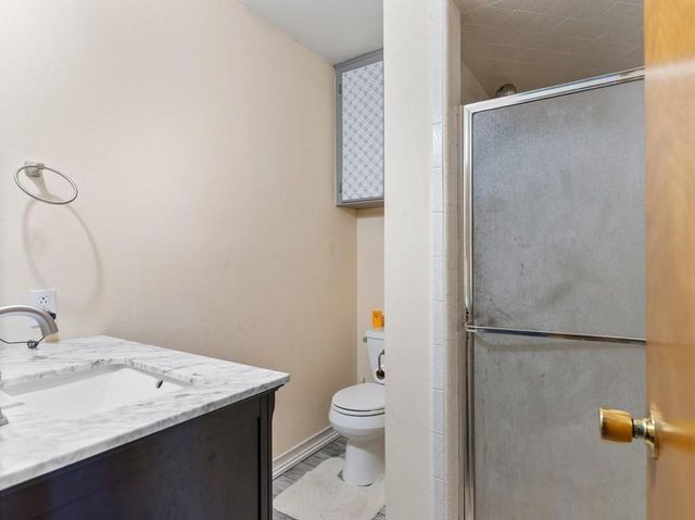 21126 Highway 111, Louise, TX 77455