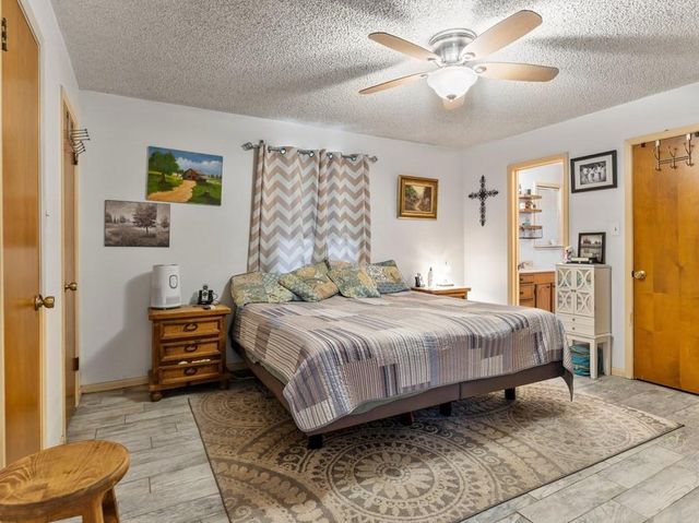 21126 Highway 111, Louise, TX 77455