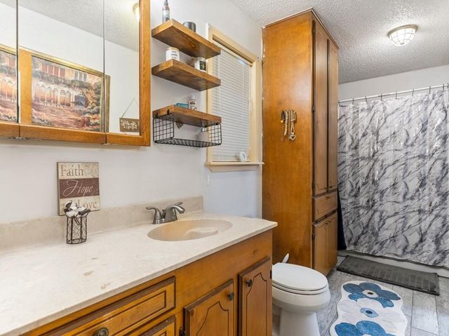 21126 Highway 111, Louise, TX 77455