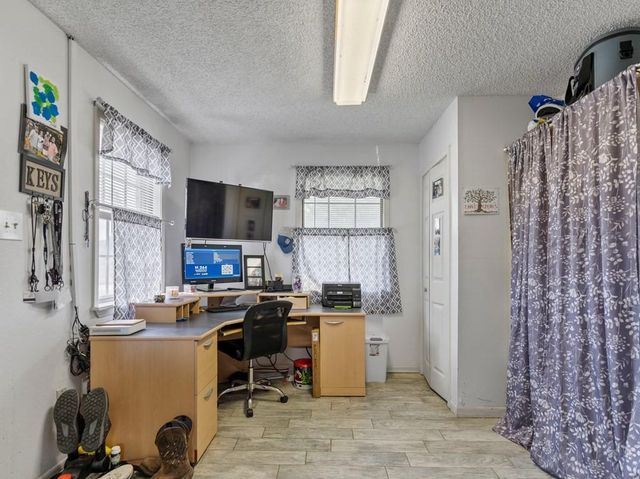 21126 Highway 111, Louise, TX 77455