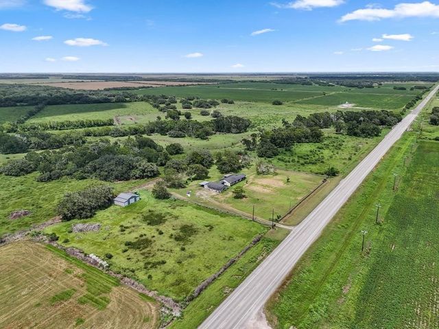 21126 Highway 111, Louise, TX 77455
