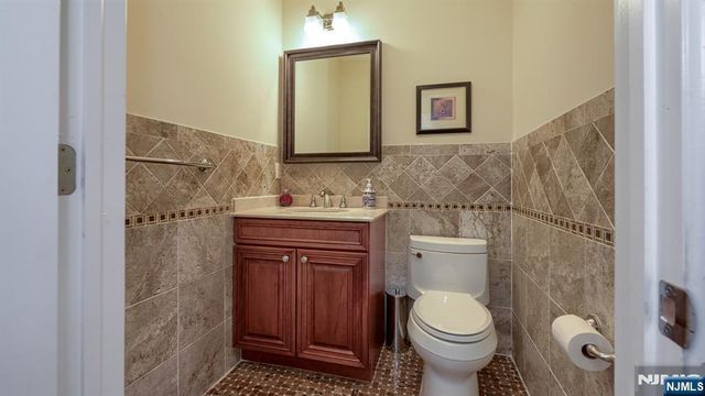 14 Dehart, Wayne, NJ 07470