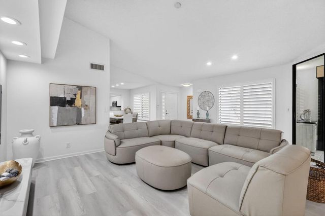 15314 Strathearn Drive 11603, Delray Beach, FL 33446