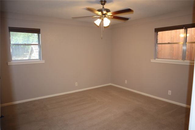 712 Joanna Drive, Hurst, TX 76053