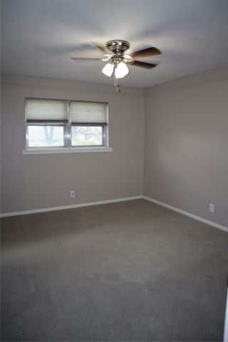 712 Joanna Drive, Hurst, TX 76053