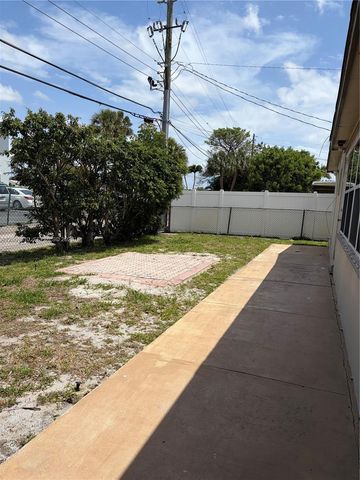 3205 Liberty St, Hollywood, FL 33021