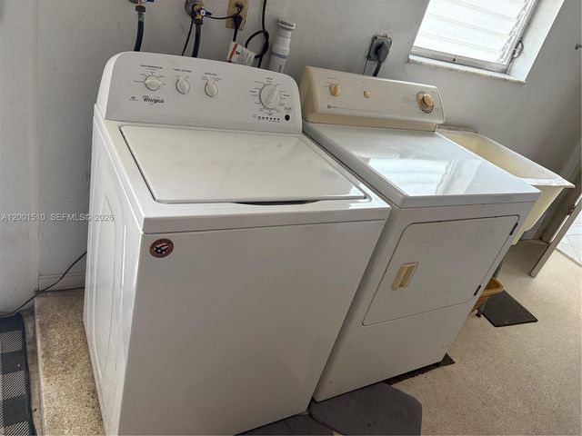 3205 Liberty St, Hollywood, FL 33021