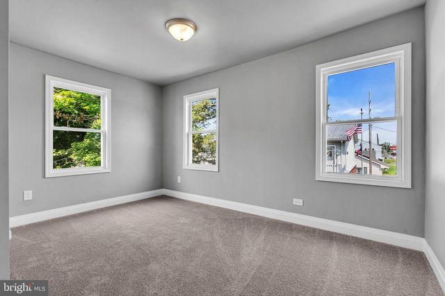 19 E MAIN ST, Salem, NJ 08079