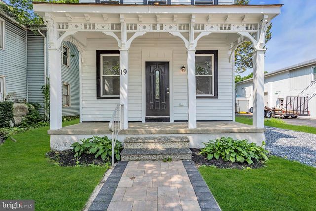 19 E MAIN ST, Salem, NJ 08079