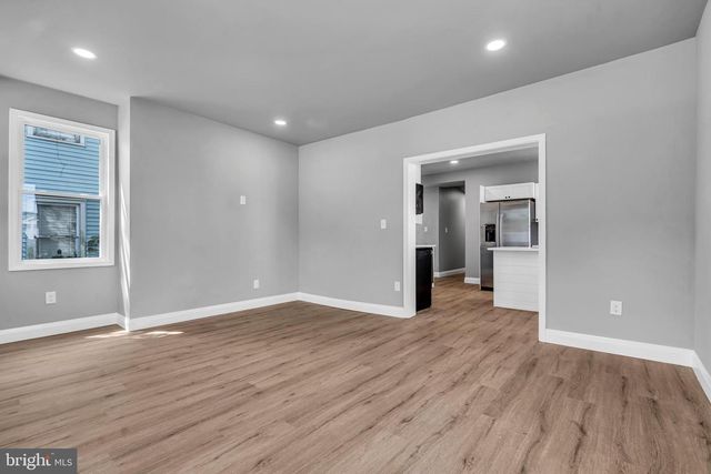 19 E MAIN ST, Salem, NJ 08079