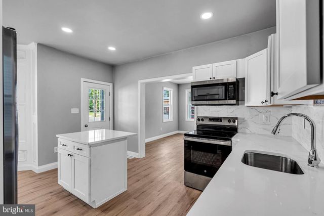 19 E MAIN ST, Salem, NJ 08079