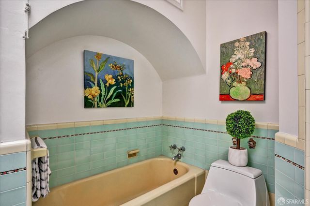 1619 33rd Avenue, San Francisco, CA 94122