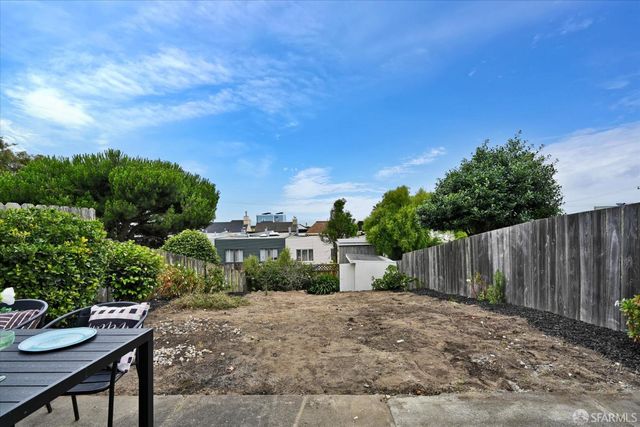 1619 33rd Avenue, San Francisco, CA 94122