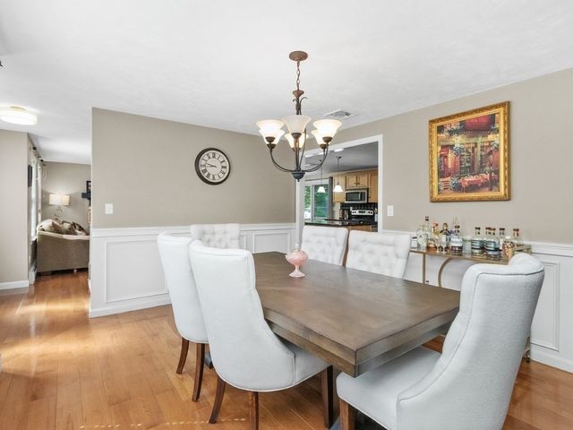 45 Metacomet Avenue, Taunton, MA 02718