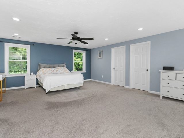 45 Metacomet Avenue, Taunton, MA 02718