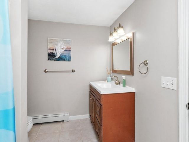 45 Metacomet Avenue, Taunton, MA 02718