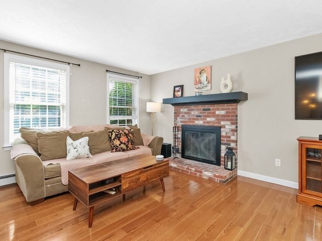 45 Metacomet Avenue, Taunton, MA 02718