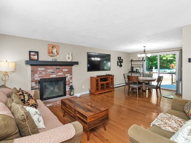 45 Metacomet Avenue, Taunton, MA 02718