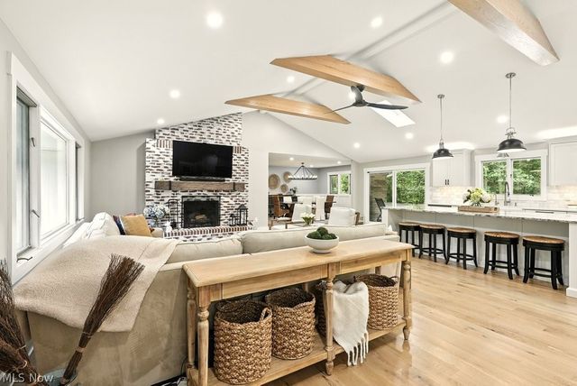 38080 Berkeley Avenue, Moreland Hills, OH 44022