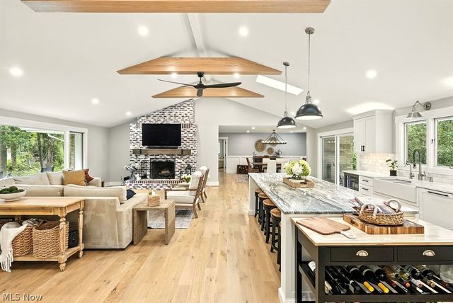 38080 Berkeley Avenue, Moreland Hills, OH 44022