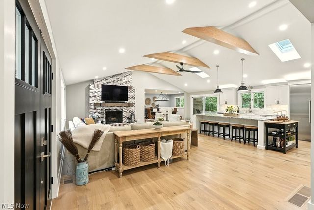 38080 Berkeley Avenue, Moreland Hills, OH 44022