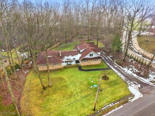 38080 Berkeley Avenue, Moreland Hills, OH 44022