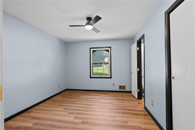 6809 Lakeshore Drive, Kansas City, MO 64133