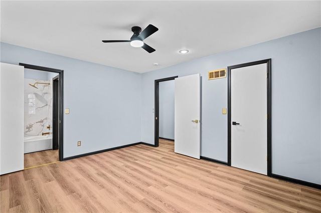 6809 Lakeshore Drive, Kansas City, MO 64133