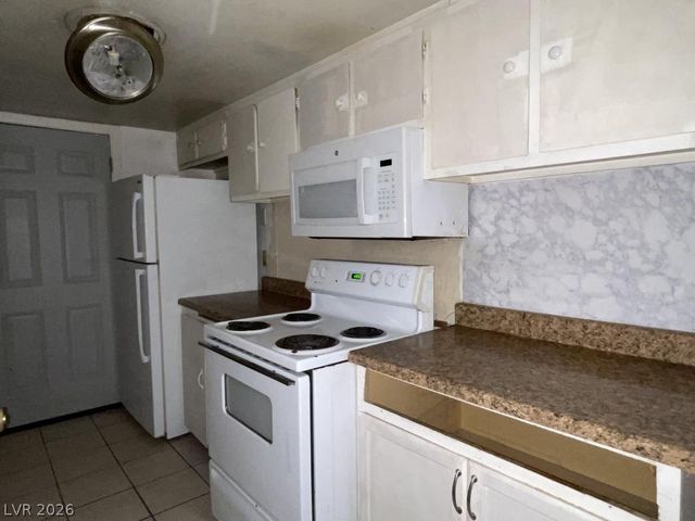 1351 Dorothy Avenue 3, Las Vegas, NV 89119