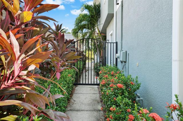 214 S HABANA AVENUE 1, Tampa, FL 33609