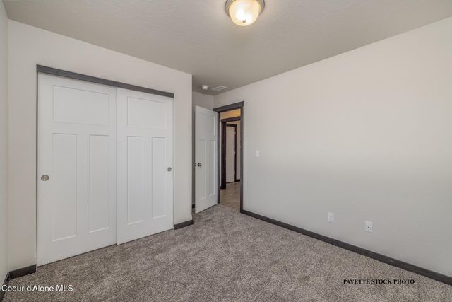 11723 N SIMMONS LN, Rathdrum, ID 83858