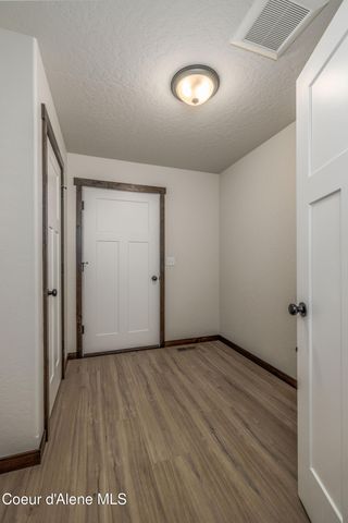 11723 N SIMMONS LN, Rathdrum, ID 83858
