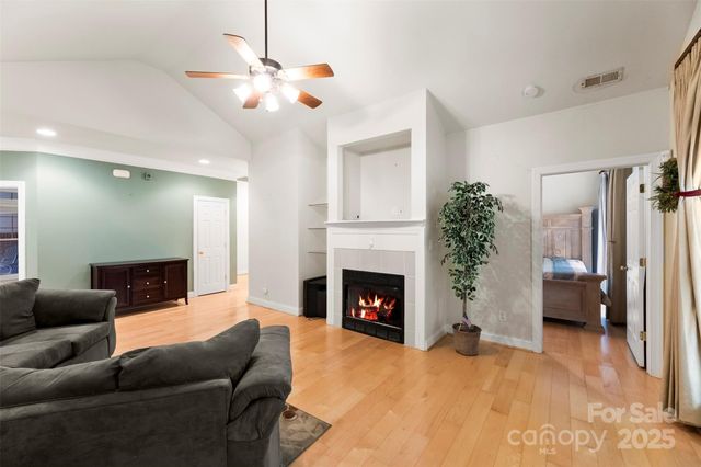 8820 Legacy Lake Lane, Charlotte, NC 28269