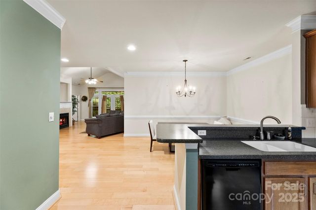8820 Legacy Lake Lane, Charlotte, NC 28269